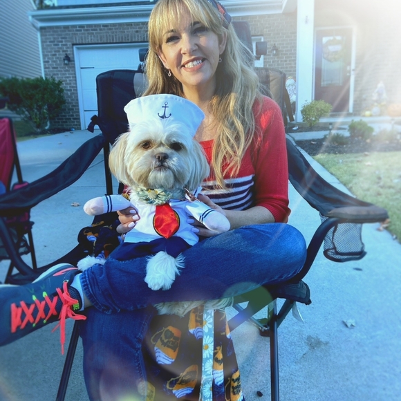 Meet your Posher, Angela - Picture 2 of 2